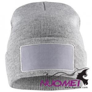 F0082 CLIQUE HUBERT PATCH KNITTED HAT